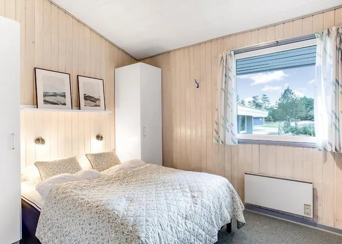 Gunvor - 1km From The Sea By Interhome *